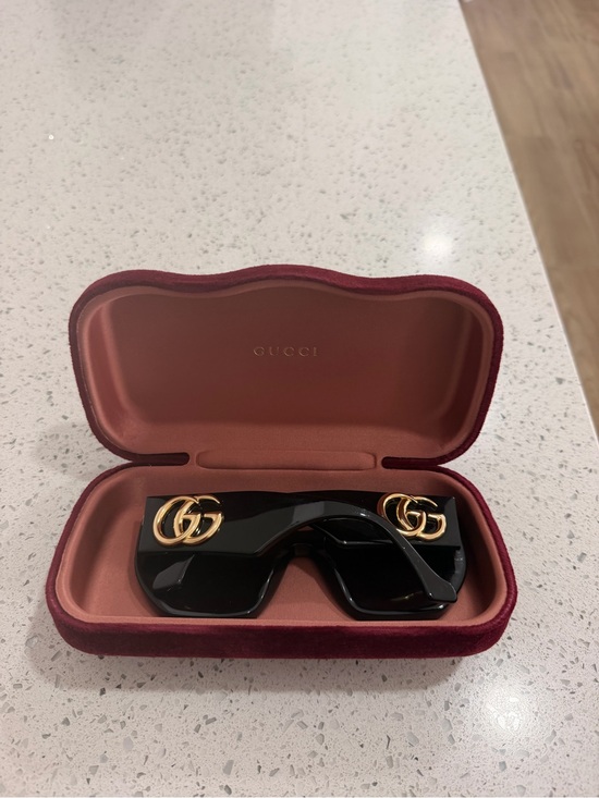 Gucci Black Oversized Sunglasses with Gold Double G Accent main image 7